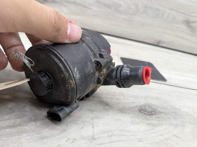 OEM BMW F90 F93 G11 G12 G16 G30 M5 Engine Electric Auxiliary Water Coolant Pump