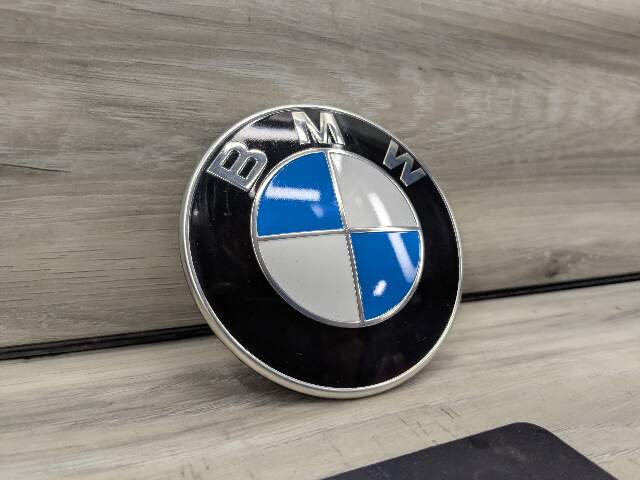Genuine BMW G11 G12 Front Round Emblem For Bumper Hood 82mm