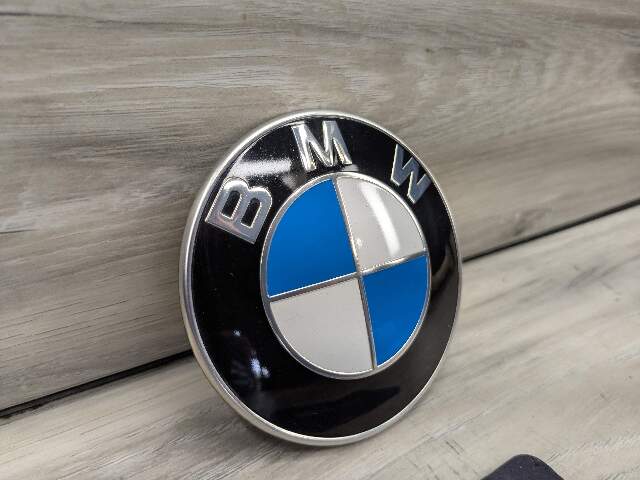 Genuine BMW G11 G12 Front Round Emblem For Bumper Hood 82mm