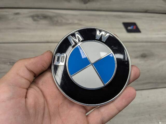 Genuine BMW G11 G12 Front Round Emblem For Bumper Hood 82mm
