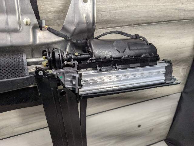 OEM BMW G12 740 750 M760 Rear Right Passenger Door Sun Blind Shade Roller Light