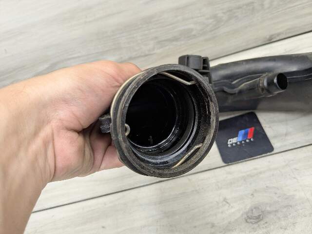 16-19 OEM BMW G12 G30 750 Engine N63R Front Right Side Air Intake Hose Cyl 1-4