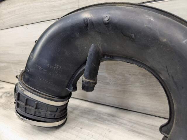16-19 OEM BMW G12 G30 750 Engine N63R Front Right Side Air Intake Hose Cyl 1-4