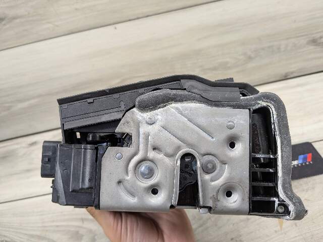 OEM BMW G05 G06 G07 G11 G12 G16 G30 Rear Left Driver Door Lock Latch Actuator