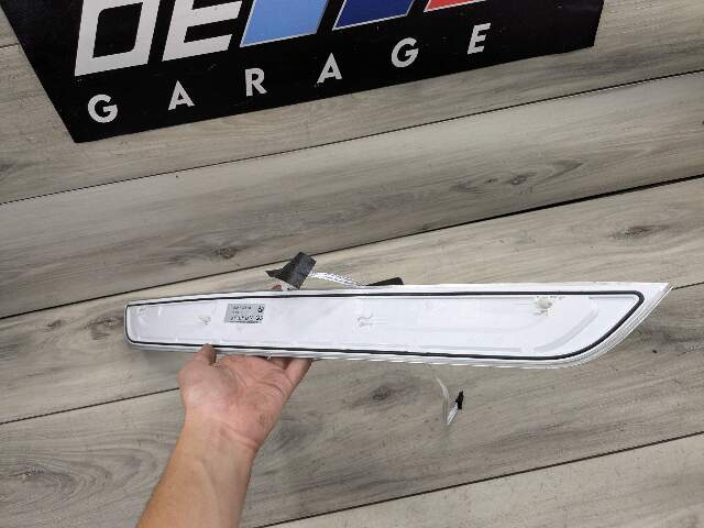 16-22 OEM BMW G12 OEM Rear Left Driver Door Sills M Trim Illuminated Entry Plate