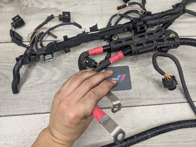 OEM BMW G11 G12 750 G30 M550 AWD Engine N63R Wiring Wire Harness Module 1-4