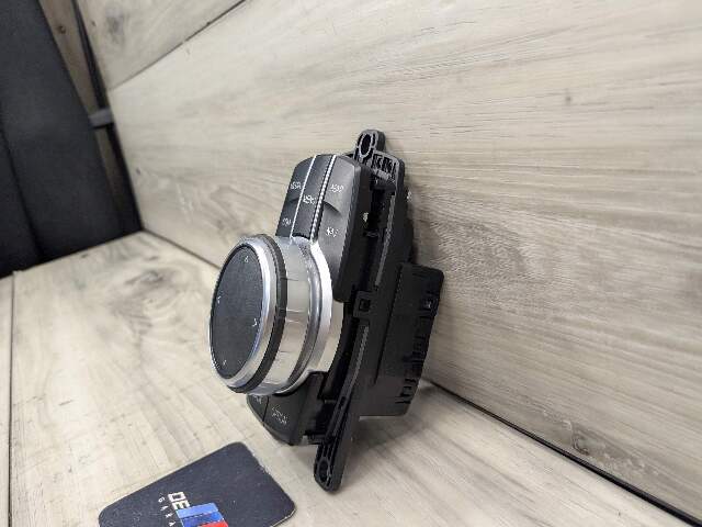 OEM BMW G30 G01 G02 F90 M5 X3 iDrive Navigation Controller Knob NBT NAV Button