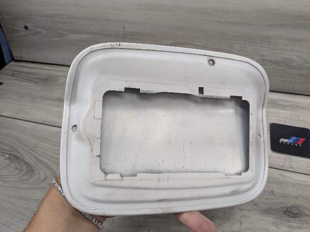 07-13 OEM BMW E70 X5 X5M Rear Fuel Gas Tank Flap Lid Cover Cap White 300