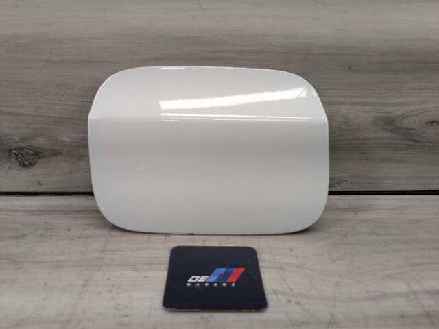 07-13 OEM BMW E70 X5 X5M Rear Fuel Gas Tank Flap Lid Cover Cap White 300