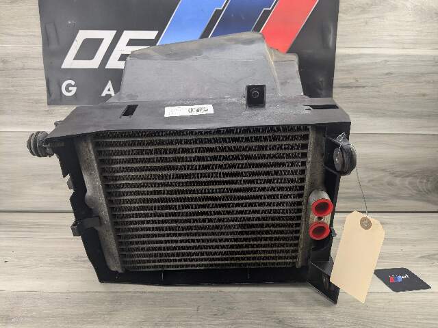 10-14 OEM BMW E70 E71 X5M X6M Right Engine S63 Oil Cooler Assembly w/ Bracket