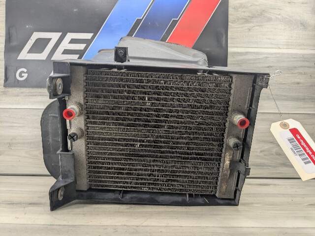 10-14 OEM BMW E70 E71 X5M X6M Left Engine S63 Oil Cooler Assembly w/ Bracket