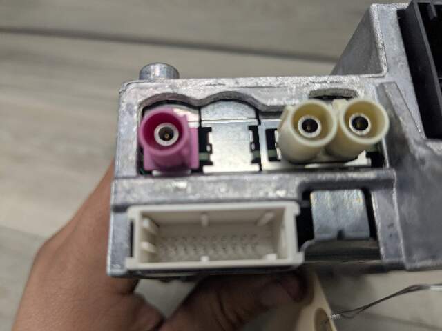 OEM BMW F90 G01 G05 G20 G26 G30 Radio Audio Sound Amplifier Control Module SDARS