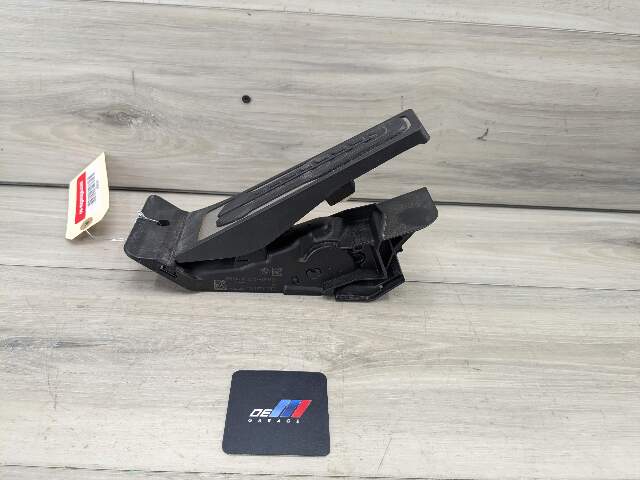 19-25 OEM BMW G80 G82 G83 G05 G06 G07 X5 Accelerator Throttle Gas Pedal
