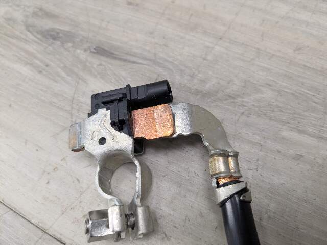 OEM BMW G05 G06 G07 G20 G22 G23 G26 G42 Negative Cable Terminal IBS Sensor Black