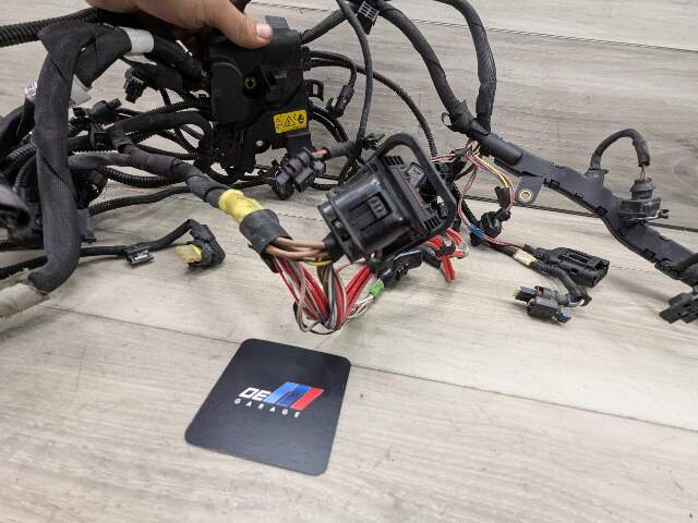 OEM BMW G11 G12 750 G30 M550 AWD Engine N63R Wiring Wire Harness Module 1-4