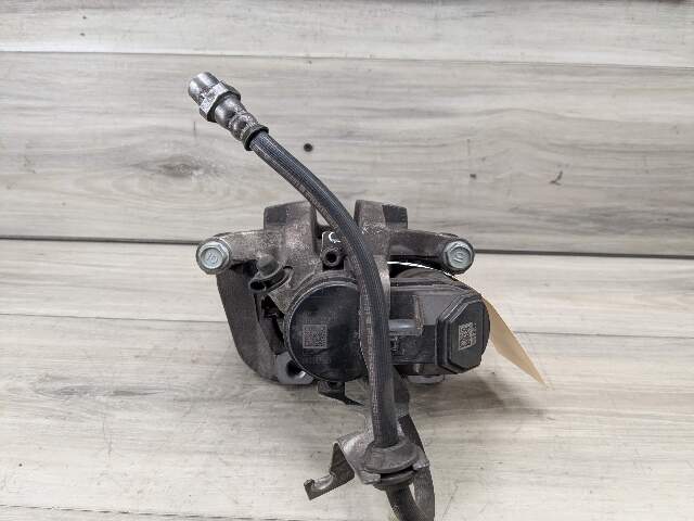 OEM BMW G20 G22 G23 G26 G42 330 M340 430 M440 FRONT Left Driver Brake Caliper
