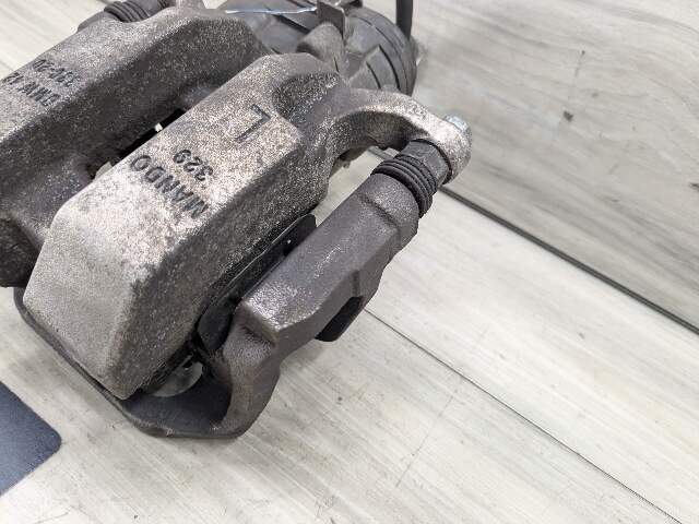 OEM BMW G20 G22 G23 G26 G42 330 M340 430 M440 FRONT Left Driver Brake Caliper