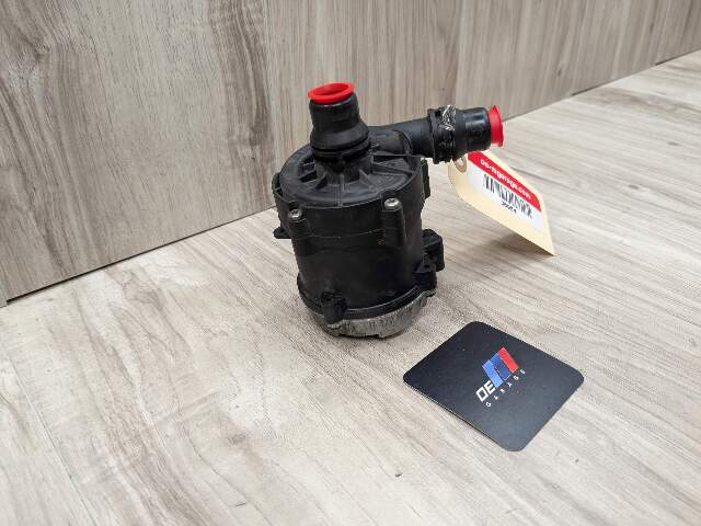 16-24 OEM BMW F90 G11 G12 G30 M5 Engine Electric Auxiliary Water Coolant Pump