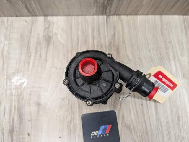 16-24 OEM BMW F90 G11 G12 G30 M5 Engine Electric Auxiliary Water Coolant Pump
