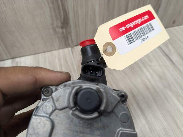 16-24 OEM BMW F90 G11 G12 G30 M5 Engine Electric Auxiliary Water Coolant Pump