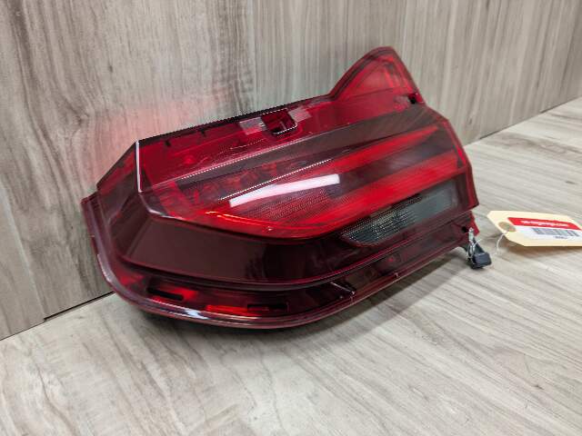16-19 OEM BMW G11 G12 740 750 Rear Passenger Side LED Inner Stop Tail Light