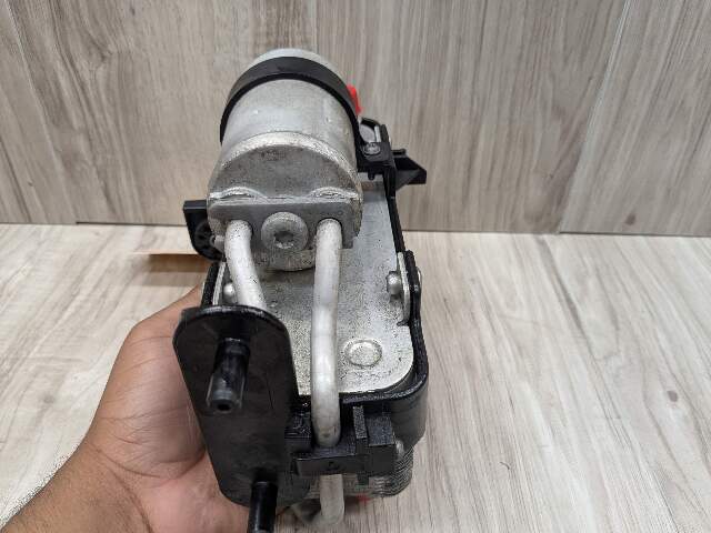 16-19 OEM BMW G12 G30 B46 B58 AC Condenser Air Conditioning Radiator with Drier