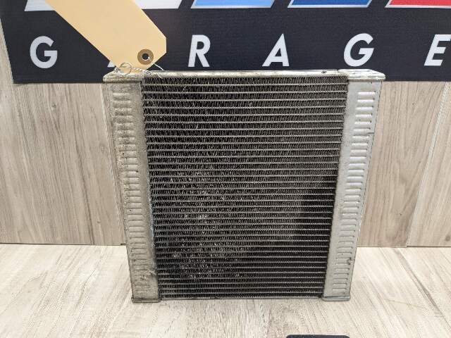 18-24 OEM BMW G12 G14 G16 G30 F90 F93 M5 M8 Second Auxiliary Coolant Radiator