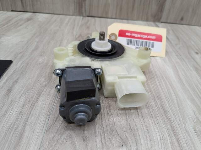 16-19 OEM BMW G01 G12 740 750 FRONT LEFT Driver Door Window Regulator Motor