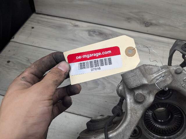 12-24 OEM BMW G26 430 M440 REAR Left Driver Side Knuckle Hub Spindle Bearing