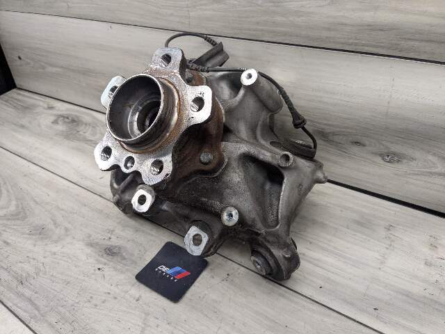 12-24 OEM BMW G26 430 M440 REAR Left Driver Side Knuckle Hub Spindle Bearing