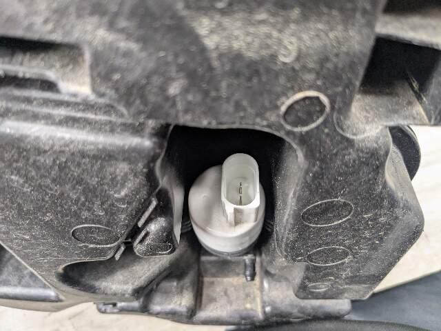 19-24 OEM BMW G20 G22 G23 G26 Windshield Wipe Washer Bottle Tank Reservoir