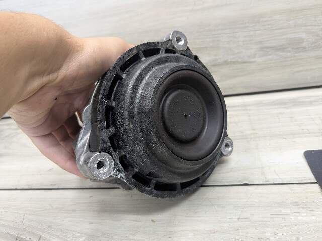 20-24 OEM BMW G20 G22 G23 G26 G42 Left Driver Engine B46 Mount Support Bracket