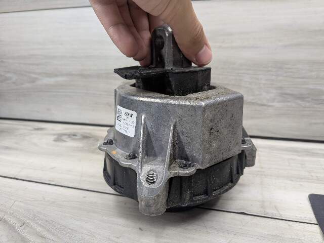 20-24 OEM BMW G20 G22 G23 G26 G42 Left Driver Engine B46 Mount Support Bracket