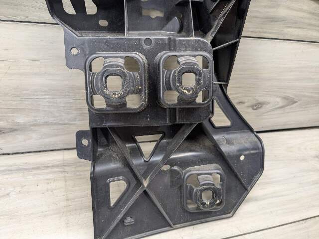 22-24 OEM BMW G26 430 M440 Right Passenger Side Corner Mount Bracket Support