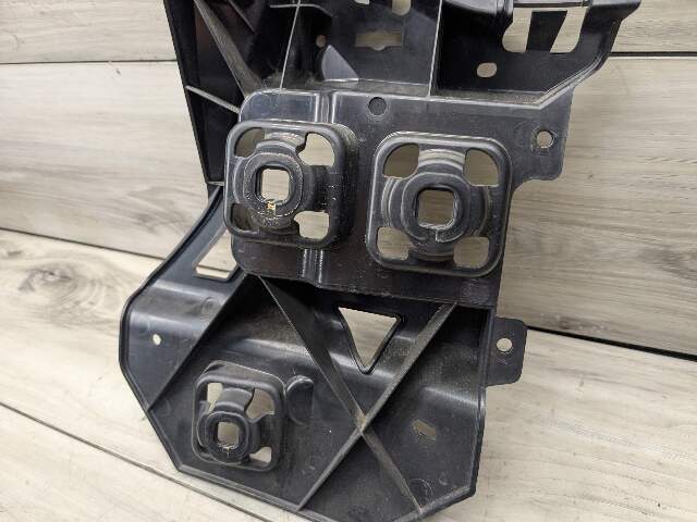 22-24 OEM BMW G26 430 M440 Left Driver Side Corner Mount Bracket Support