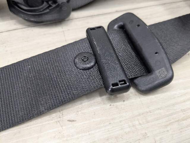 OEM BMW G01 G02 F97 F98 X3 X4 Front Right Passenger Seat Belt Seatbelt Retractor
