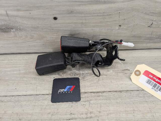 OEM BMW G01 G02 F97 F98 X3M REAR Right Passenger Side SeatBelt Seat Belt Buckle