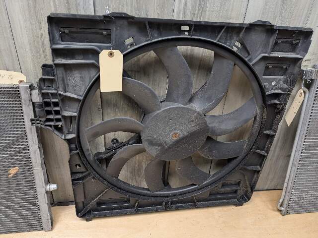 *NOTE* BMW F85 F86 X5M X6M Engine S63R Radiator Condenser Fan Shroud ASSEMBLY