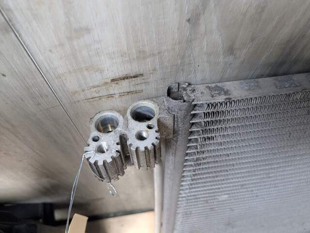 *NOTE* BMW F85 F86 X5M X6M Engine S63R Radiator Condenser Fan Shroud ASSEMBLY