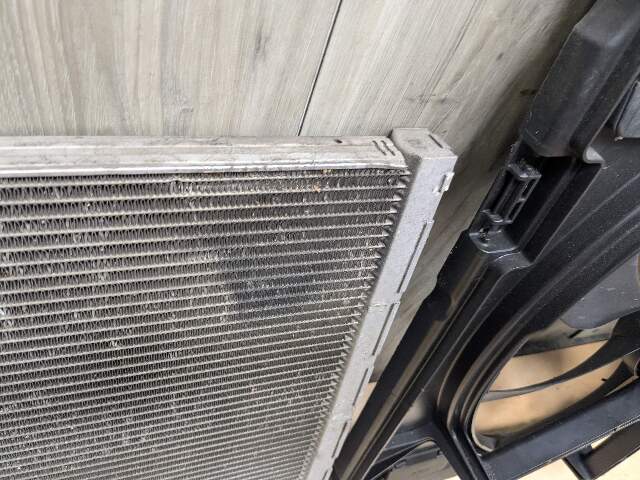 *NOTE* BMW F85 F86 X5M X6M Engine S63R Radiator Condenser Fan Shroud ASSEMBLY