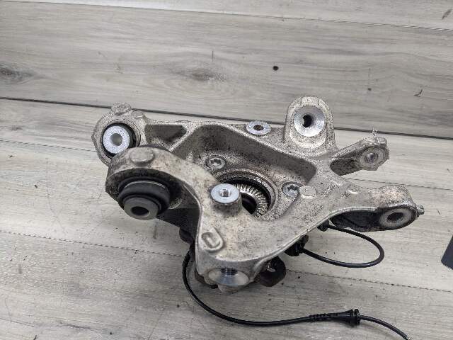 18-24 OEM BMW G01 X3 REAR Right Passenger Side Hub Spindle Knuckle Bearing