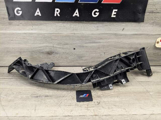 08-13 BMW E82 E88 128 135 Right Passenger Headlight Arm Bracket Mount