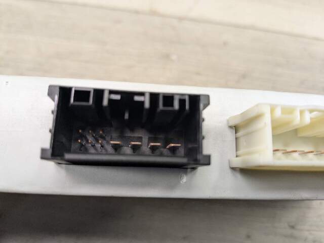 OEM BMW F02 F10 F25 X3 528 535 550 750 Trunk Lid Tailgate Lift Control Module