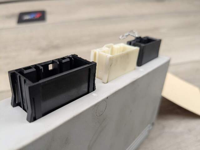OEM BMW F02 F10 F25 X3 528 535 550 750 Trunk Lid Tailgate Lift Control Module