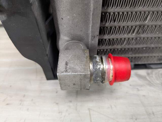 11-18 OEM BMW F10 F06 F12 F13 F01 F02 N55 N63 Engine Oil Cooler Radiator Right