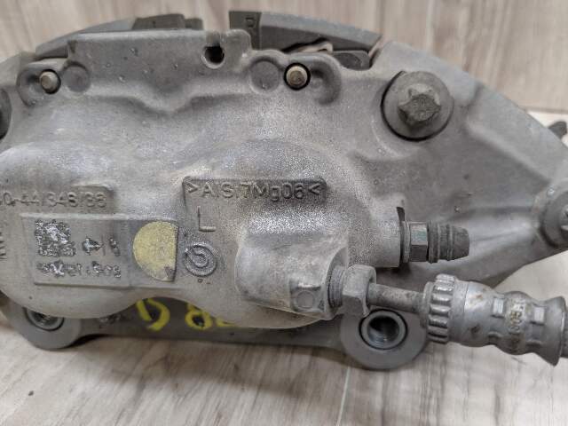 OEM BMW G12 G14 G15 G16 G30 540 740 840 B58 Front Left Driver Brake Caliper Gray
