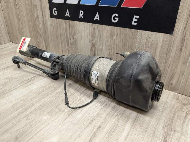 16-22 OEM BMW G12 740i FRONT Right Passenger Air Shock Absorber Strut RWD