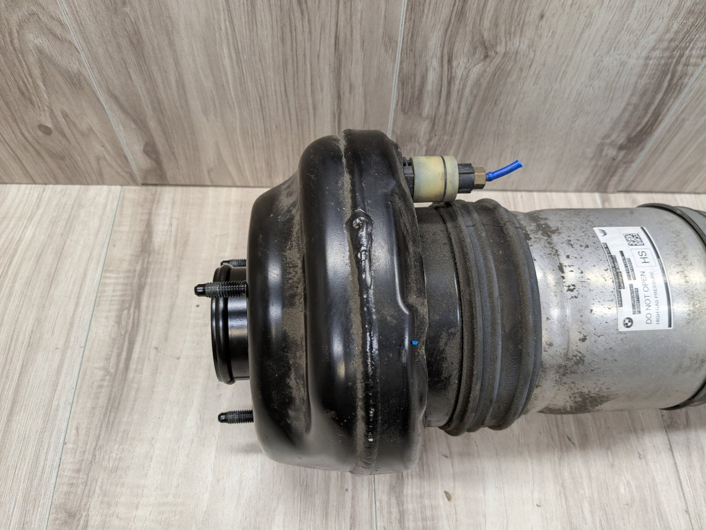 *NOTE* 16-22 OEM BMW G11 G12 740 750 Rear Left Driver Air Shock Strut Absorber