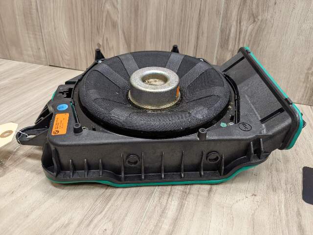 16-19 OEM BMW G30 G12 F90 Front Right Passenger Sub Subwoofer Speaker Harman