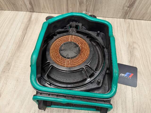 16-19 OEM BMW G30 G12 F90 Front Right Passenger Sub Subwoofer Speaker Harman